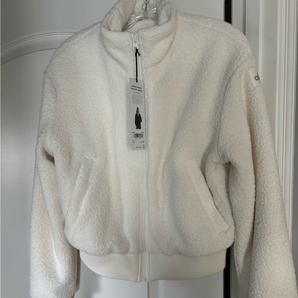 Alo Micro Sherpa Destiny Jacket. Ivory. Medium. NWT